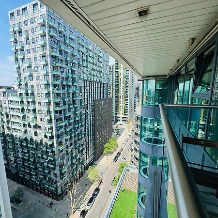 Modern 2Bed 2Bath Apartment Canary Wharf - Upto 5 Person 런던 외부 사진