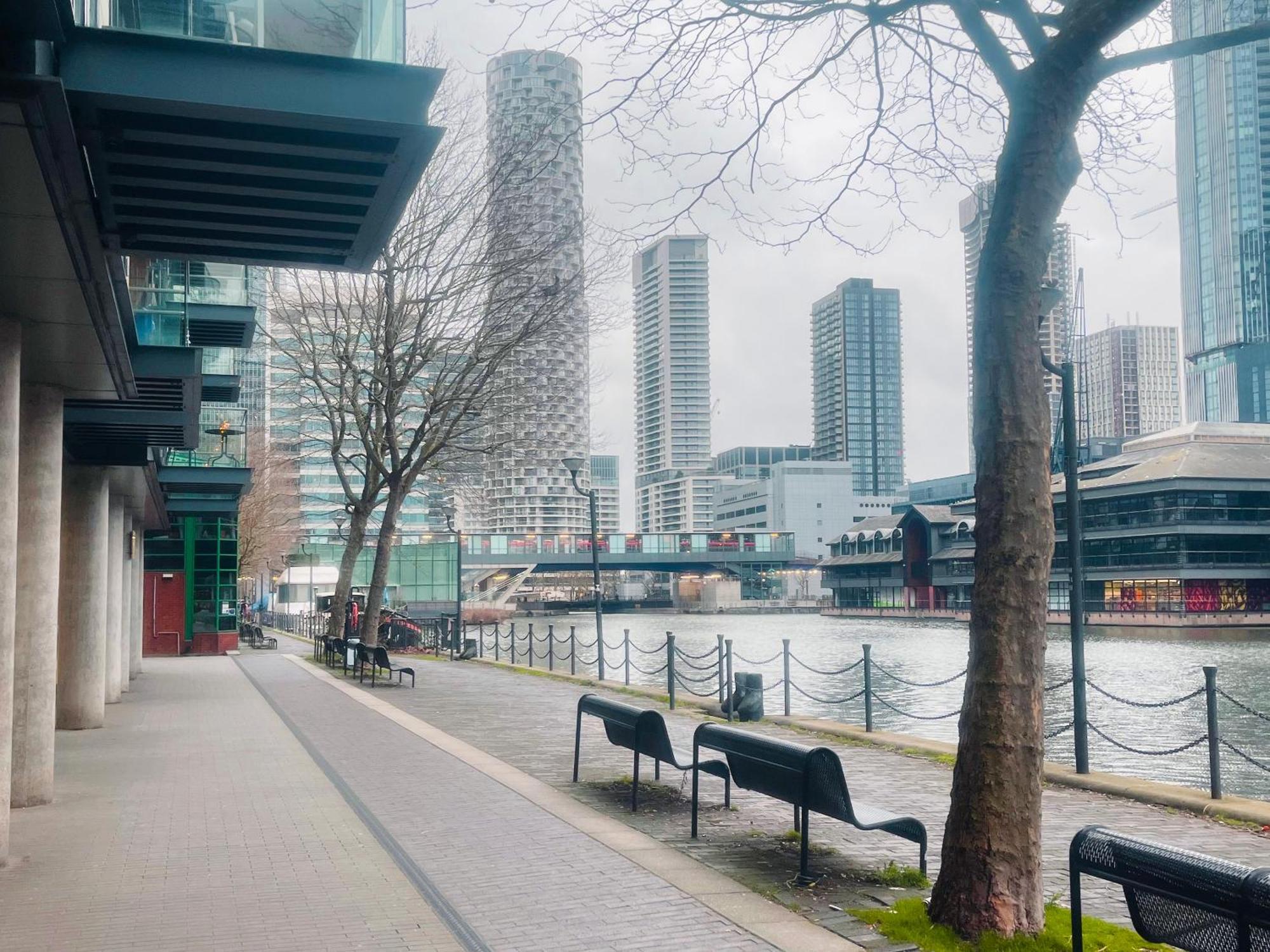 Modern 2Bed 2Bath Apartment Canary Wharf - Upto 5 Person 런던 외부 사진
